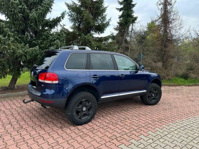 Синий Фольксваген Туарег, объемом двигателя 4.2 л и пробегом 280 тыс. км за 6500 $, фото 2 на Automoto.ua