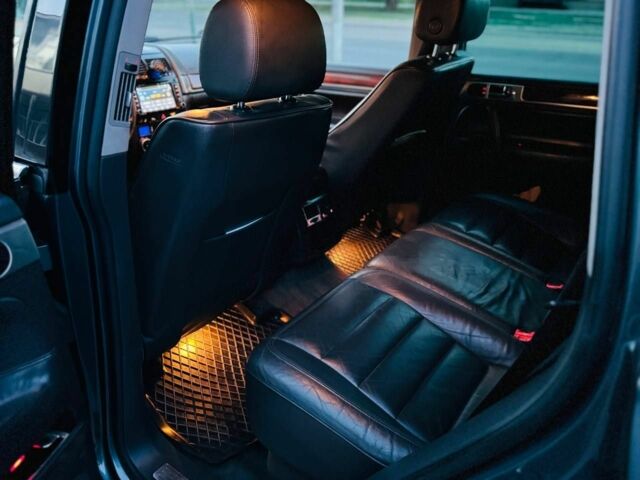 Синий Фольксваген Туарег, объемом двигателя 3 л и пробегом 230 тыс. км за 6640 $, фото 9 на Automoto.ua