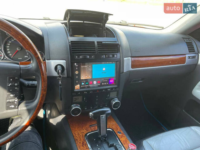 Синий Фольксваген Туарег, объемом двигателя 2.97 л и пробегом 361 тыс. км за 10500 $, фото 10 на Automoto.ua