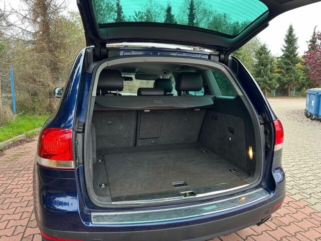 Синий Фольксваген Туарег, объемом двигателя 4.2 л и пробегом 280 тыс. км за 6500 $, фото 18 на Automoto.ua