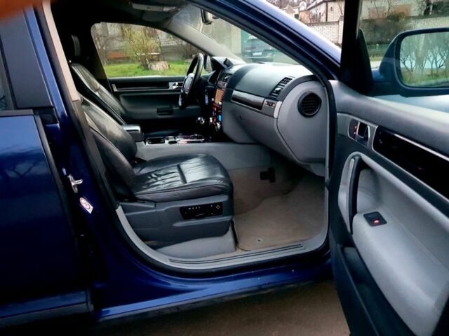 Синій Фольксваген Туарег, об'ємом двигуна 3 л та пробігом 300 тис. км за 9500 $, фото 8 на Automoto.ua