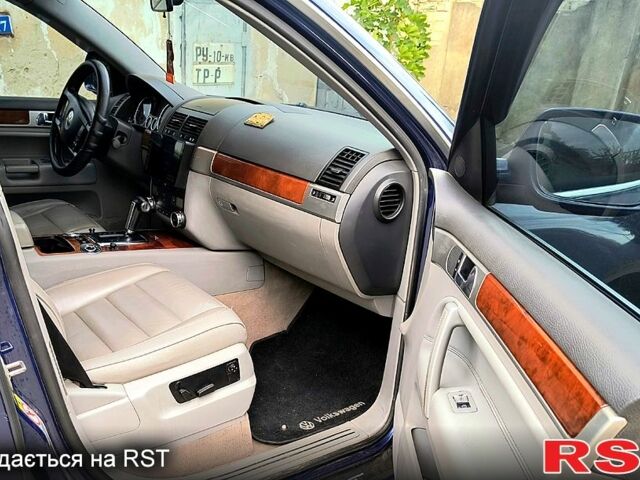 Синій Фольксваген Туарег, об'ємом двигуна 3 л та пробігом 333 тис. км за 6000 $, фото 8 на Automoto.ua
