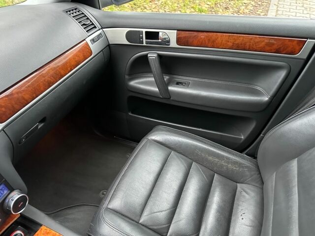 Синий Фольксваген Туарег, объемом двигателя 4.2 л и пробегом 280 тыс. км за 6500 $, фото 13 на Automoto.ua