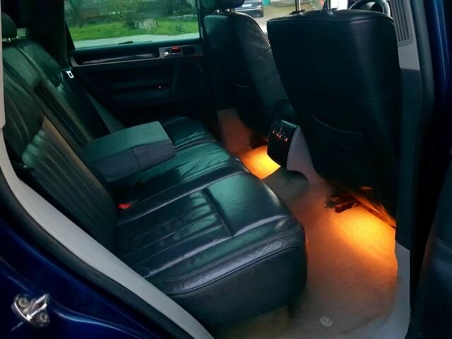 Синій Фольксваген Туарег, об'ємом двигуна 3 л та пробігом 300 тис. км за 9500 $, фото 14 на Automoto.ua