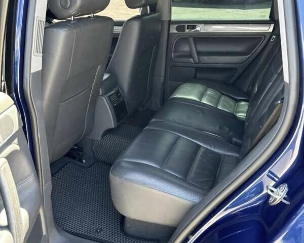 Синий Фольксваген Туарег, объемом двигателя 2.46 л и пробегом 291 тыс. км за 8000 $, фото 9 на Automoto.ua