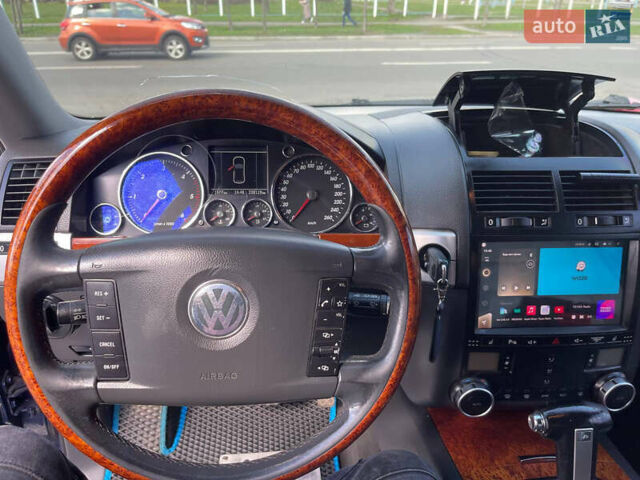 Синий Фольксваген Туарег, объемом двигателя 2.97 л и пробегом 361 тыс. км за 10500 $, фото 15 на Automoto.ua