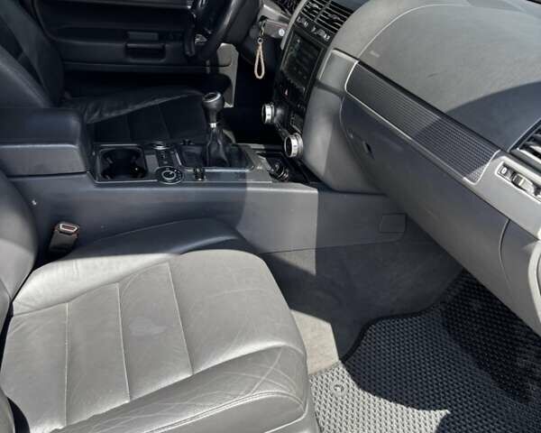 Синий Фольксваген Туарег, объемом двигателя 2.46 л и пробегом 291 тыс. км за 8000 $, фото 7 на Automoto.ua