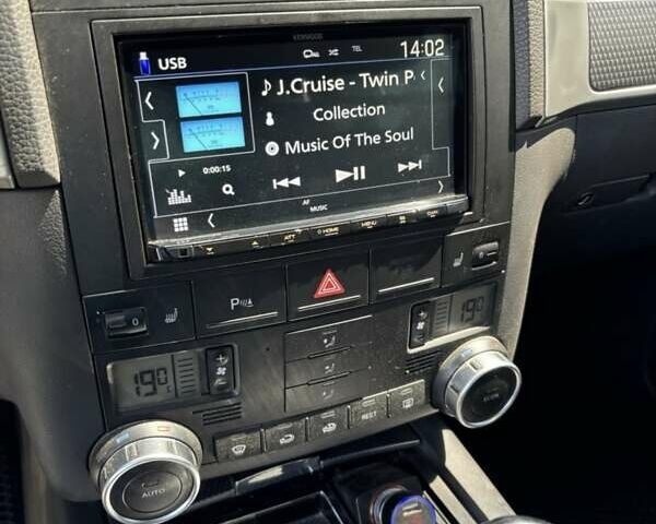 Синий Фольксваген Туарег, объемом двигателя 2.46 л и пробегом 291 тыс. км за 8000 $, фото 10 на Automoto.ua