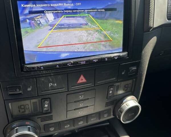 Синий Фольксваген Туарег, объемом двигателя 2.46 л и пробегом 291 тыс. км за 8000 $, фото 6 на Automoto.ua