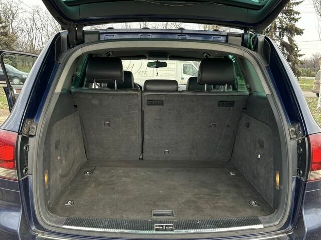 Синий Фольксваген Туарег, объемом двигателя 3 л и пробегом 350 тыс. км за 6200 $, фото 14 на Automoto.ua