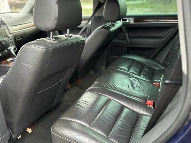 Синий Фольксваген Туарег, объемом двигателя 3 л и пробегом 350 тыс. км за 6200 $, фото 11 на Automoto.ua