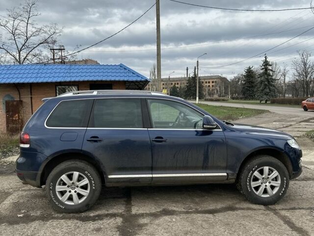 Синий Фольксваген Туарег, объемом двигателя 3 л и пробегом 350 тыс. км за 6200 $, фото 2 на Automoto.ua