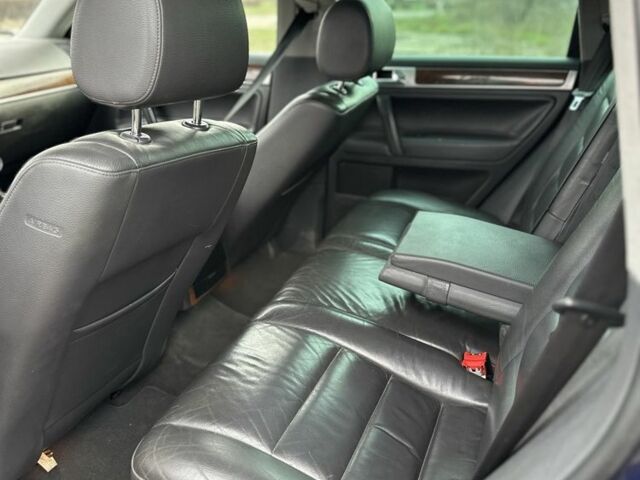 Синий Фольксваген Туарег, объемом двигателя 3 л и пробегом 350 тыс. км за 6200 $, фото 13 на Automoto.ua