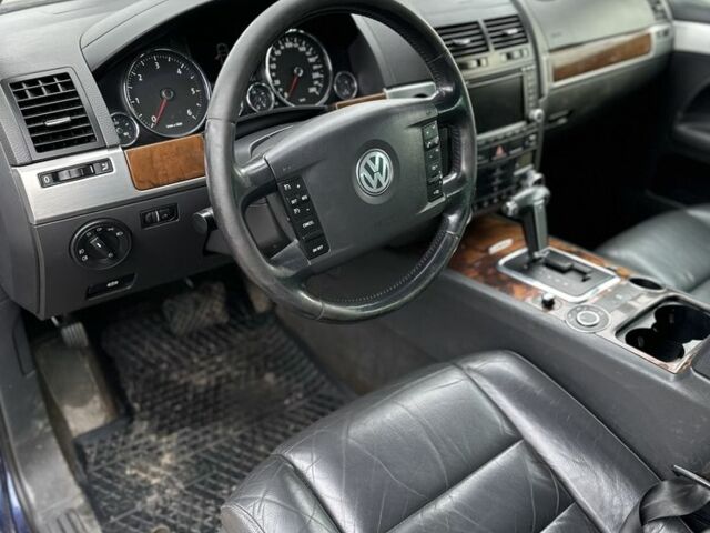 Синий Фольксваген Туарег, объемом двигателя 3 л и пробегом 350 тыс. км за 6200 $, фото 9 на Automoto.ua