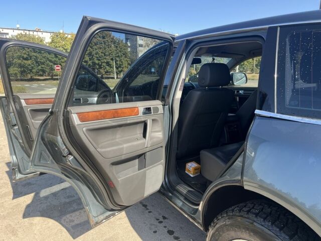 Синий Фольксваген Туарег, объемом двигателя 2.5 л и пробегом 294 тыс. км за 6000 $, фото 10 на Automoto.ua