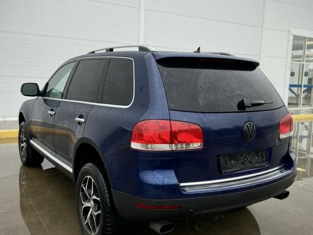 Синій Фольксваген Туарег, об'ємом двигуна 0 л та пробігом 350 тис. км за 5500 $, фото 5 на Automoto.ua