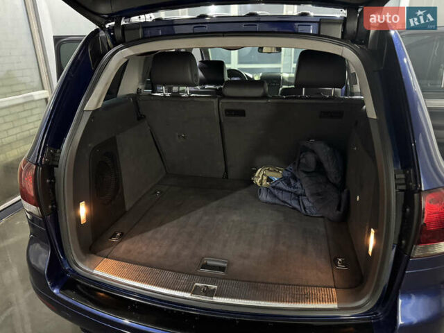 Синій Фольксваген Туарег, об'ємом двигуна 3 л та пробігом 286 тис. км за 14200 $, фото 16 на Automoto.ua