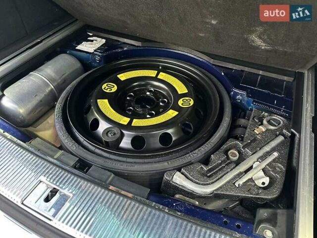 Синий Фольксваген Туарег, объемом двигателя 4.16 л и пробегом 385 тыс. км за 8500 $, фото 11 на Automoto.ua