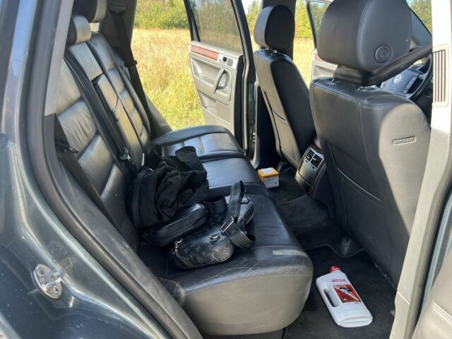 Синий Фольксваген Туарег, объемом двигателя 2.5 л и пробегом 294 тыс. км за 6000 $, фото 6 на Automoto.ua