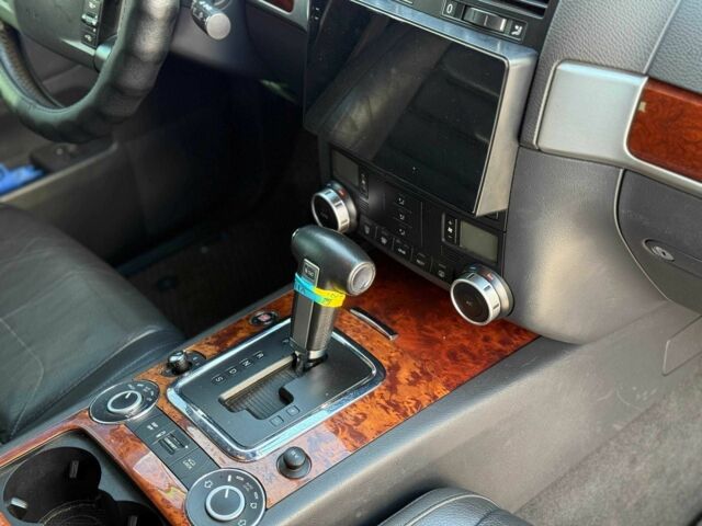 Синій Фольксваген Туарег, об'ємом двигуна 4.9 л та пробігом 259 тис. км за 13499 $, фото 16 на Automoto.ua