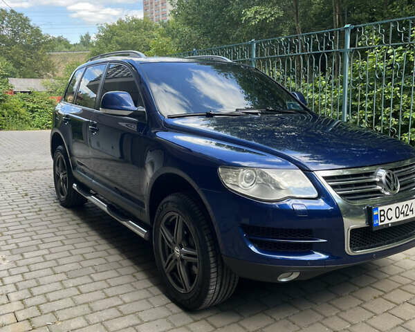 Синий Фольксваген Туарег, объемом двигателя 3 л и пробегом 386 тыс. км за 12300 $, фото 3 на Automoto.ua