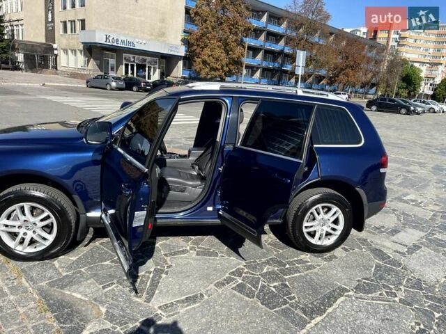 Синий Фольксваген Туарег, объемом двигателя 2.97 л и пробегом 246 тыс. км за 13000 $, фото 17 на Automoto.ua