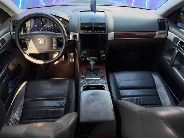 Синій Фольксваген Туарег, об'ємом двигуна 4.9 л та пробігом 259 тис. км за 13499 $, фото 14 на Automoto.ua