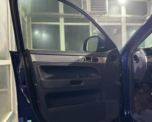 Синій Фольксваген Туарег, об'ємом двигуна 3 л та пробігом 286 тис. км за 14200 $, фото 6 на Automoto.ua