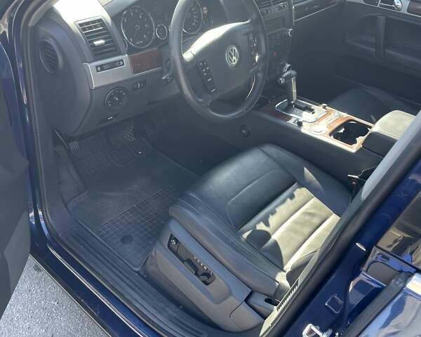 Синий Фольксваген Туарег, объемом двигателя 2.97 л и пробегом 246 тыс. км за 13000 $, фото 10 на Automoto.ua