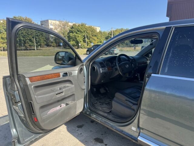 Синий Фольксваген Туарег, объемом двигателя 2.5 л и пробегом 294 тыс. км за 6000 $, фото 11 на Automoto.ua