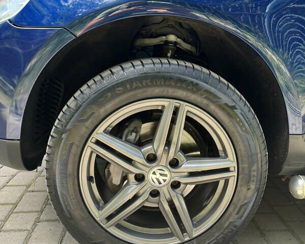 Синий Фольксваген Туарег, объемом двигателя 3 л и пробегом 386 тыс. км за 12300 $, фото 6 на Automoto.ua