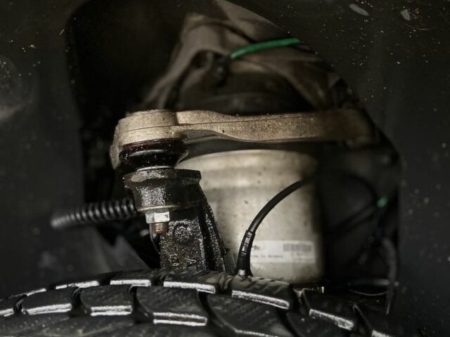 Синій Фольксваген Туарег, об'ємом двигуна 0 л та пробігом 350 тис. км за 5500 $, фото 12 на Automoto.ua