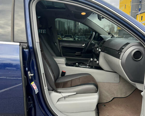 Синій Фольксваген Туарег, об'ємом двигуна 2.97 л та пробігом 236 тис. км за 11900 $, фото 19 на Automoto.ua