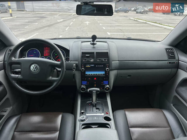 Синій Фольксваген Туарег, об'ємом двигуна 2.97 л та пробігом 236 тис. км за 11900 $, фото 23 на Automoto.ua