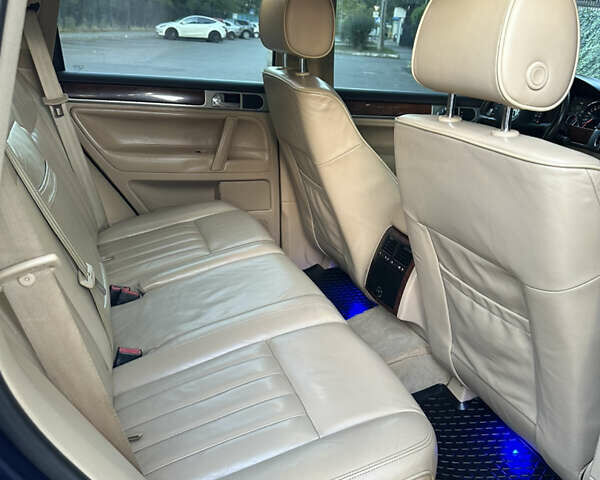 Синій Фольксваген Туарег, об'ємом двигуна 3 л та пробігом 306 тис. км за 12500 $, фото 15 на Automoto.ua