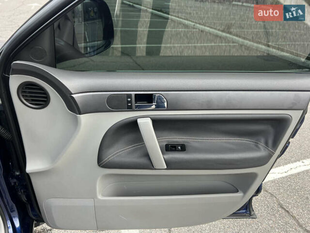 Синій Фольксваген Туарег, об'ємом двигуна 2.97 л та пробігом 236 тис. км за 11900 $, фото 18 на Automoto.ua