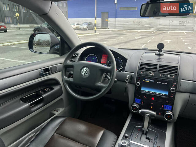 Синій Фольксваген Туарег, об'ємом двигуна 2.97 л та пробігом 236 тис. км за 11900 $, фото 27 на Automoto.ua