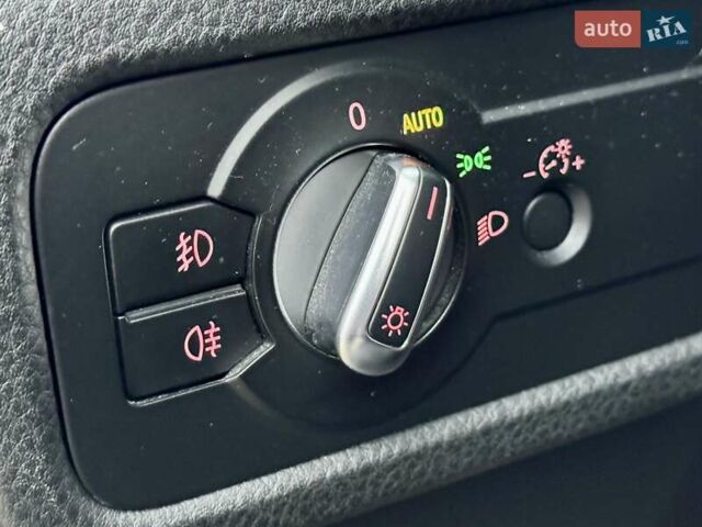 Синій Фольксваген Туарег, об'ємом двигуна 2.97 л та пробігом 243 тис. км за 14999 $, фото 23 на Automoto.ua