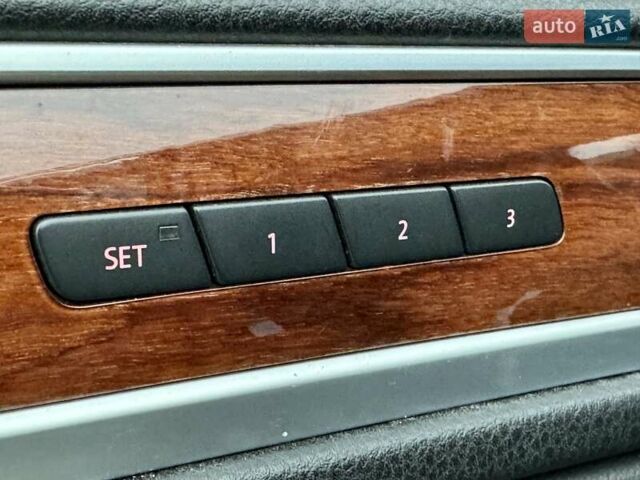 Синій Фольксваген Туарег, об'ємом двигуна 2.97 л та пробігом 243 тис. км за 14999 $, фото 22 на Automoto.ua