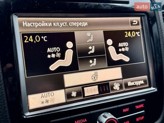 Синій Фольксваген Туарег, об'ємом двигуна 2.97 л та пробігом 243 тис. км за 14999 $, фото 40 на Automoto.ua