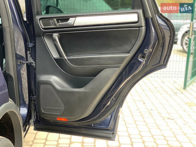 Синий Фольксваген Туарег, объемом двигателя 3 л и пробегом 210 тыс. км за 20999 $, фото 30 на Automoto.ua