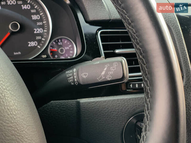 Синий Фольксваген Туарег, объемом двигателя 3 л и пробегом 210 тыс. км за 20999 $, фото 52 на Automoto.ua