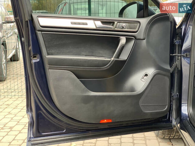 Синий Фольксваген Туарег, объемом двигателя 3 л и пробегом 210 тыс. км за 20999 $, фото 22 на Automoto.ua