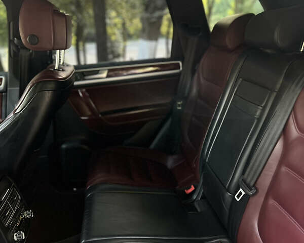 Синій Фольксваген Туарег, об'ємом двигуна 2.97 л та пробігом 360 тис. км за 14900 $, фото 16 на Automoto.ua