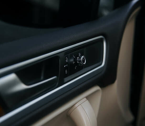 Синий Фольксваген Туарег, объемом двигателя 2.97 л и пробегом 241 тыс. км за 16500 $, фото 15 на Automoto.ua