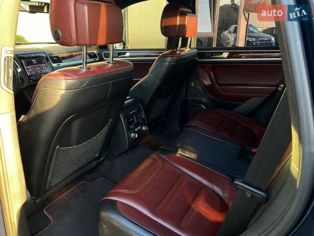 Синий Фольксваген Туарег, объемом двигателя 2.97 л и пробегом 370 тыс. км за 14600 $, фото 22 на Automoto.ua