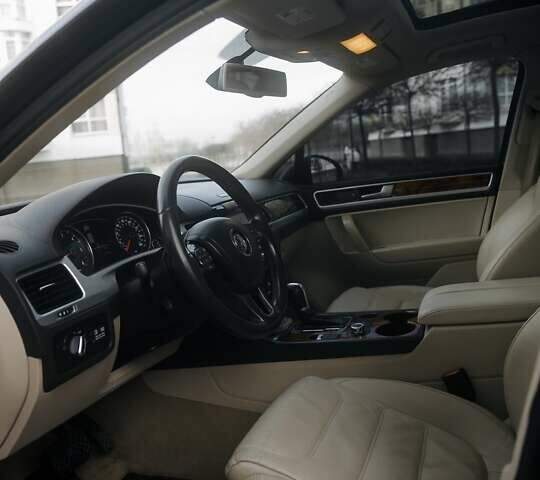 Синий Фольксваген Туарег, объемом двигателя 2.97 л и пробегом 241 тыс. км за 16500 $, фото 23 на Automoto.ua