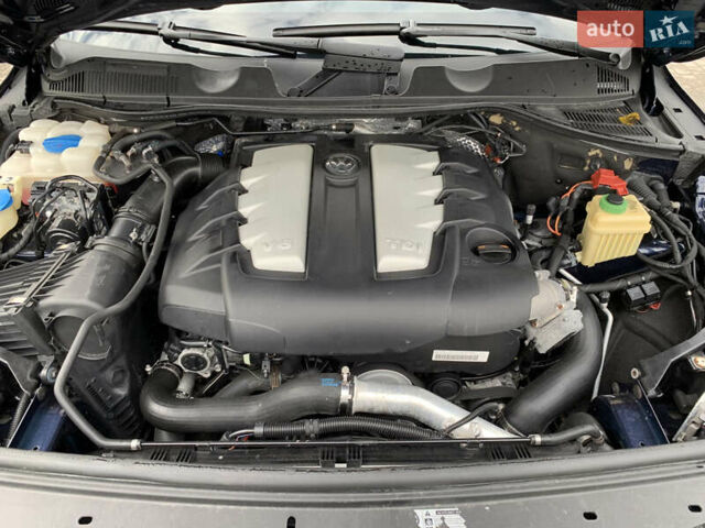 Синий Фольксваген Туарег, объемом двигателя 3 л и пробегом 210 тыс. км за 20999 $, фото 63 на Automoto.ua