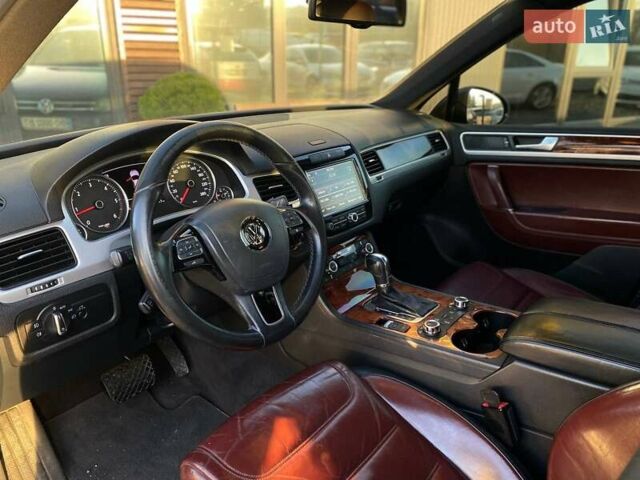 Синий Фольксваген Туарег, объемом двигателя 2.97 л и пробегом 370 тыс. км за 14600 $, фото 16 на Automoto.ua