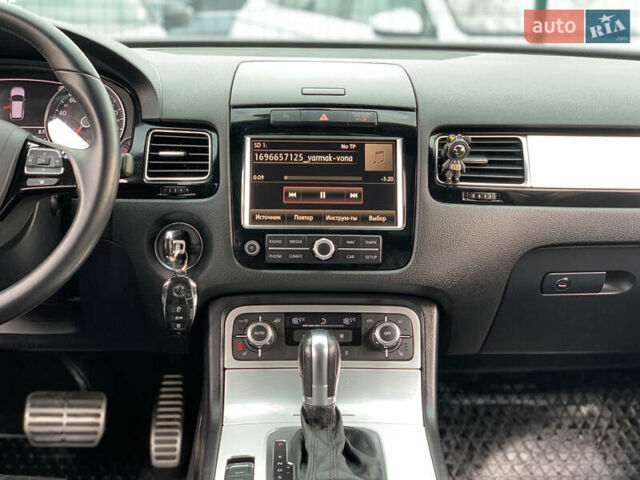 Синий Фольксваген Туарег, объемом двигателя 3 л и пробегом 210 тыс. км за 20999 $, фото 59 на Automoto.ua